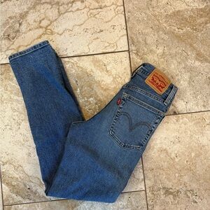 Levi's Women's Straight Leg Jeans - Blue